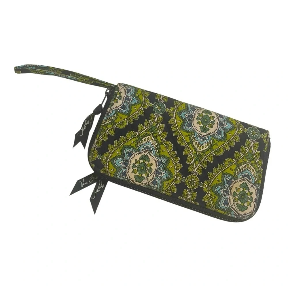Vera Bradley Cambridge Quilted Zip Wallet, Wristlet Retired Fall 2007